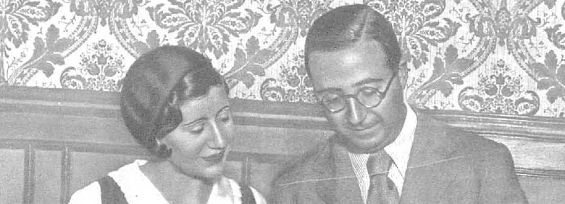 Don Ángel Segovia, secretario del señor Albornoz y  Josefina Carabias