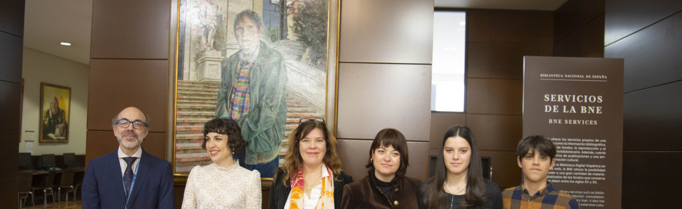 Descubrimiento del retrato del Premio Cervantes 2022: Rafael Cadenas