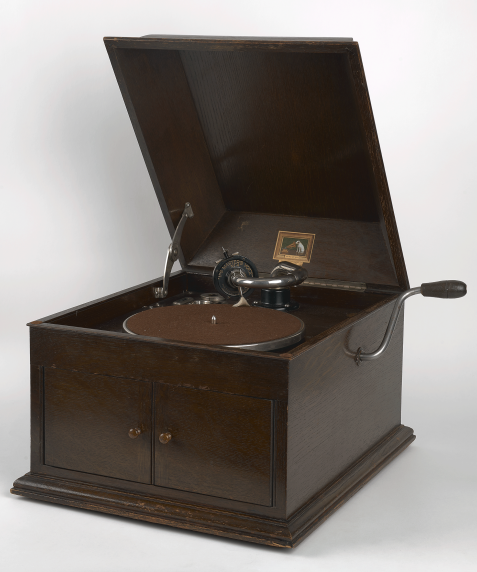 Subcolección gramófonos: Gramófono BNEM CE2711