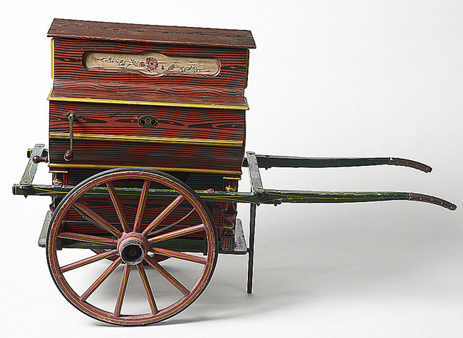 Organillo de 6 melodías fabricado por Vicente Llinares en los años  50