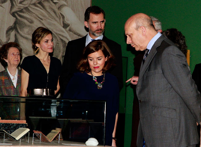 Sus Majestades los Reyes en la inauguración de la exposición Teresa de Jesús