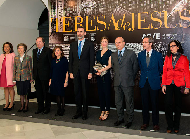 Sus Majestades los Reyes en la inauguración de la exposición Teresa de Jesús
