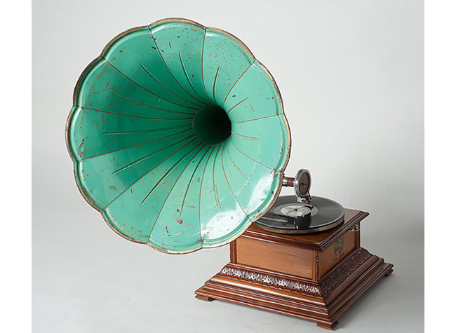 Gramófono Pathe modelo nº4 con bocina original, años 20