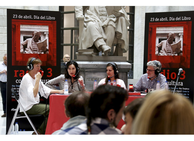 Día del Libro 2018  La directora y guionista Ángeles González-Sinde y la escritora Gabriela Ybarra también participaron en el evento