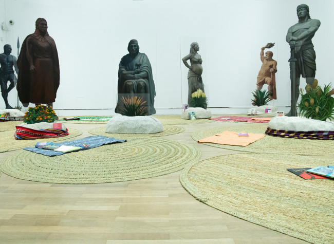 Montaje de la exposición Pinacoteca Migrante
