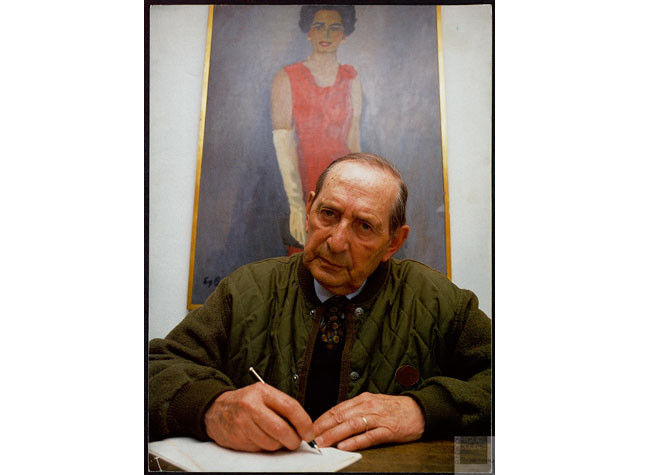 Imágenes cedidas por la Fundación Miguel Delibes. AMD,120,171. Retrato de Miguel Delibes Setién en su despacho de Valladolid. 1998