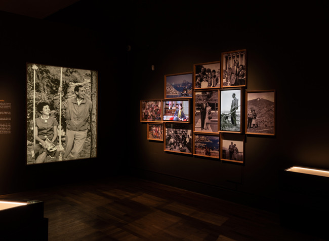 Imagen del montaje de la exposición Delibes