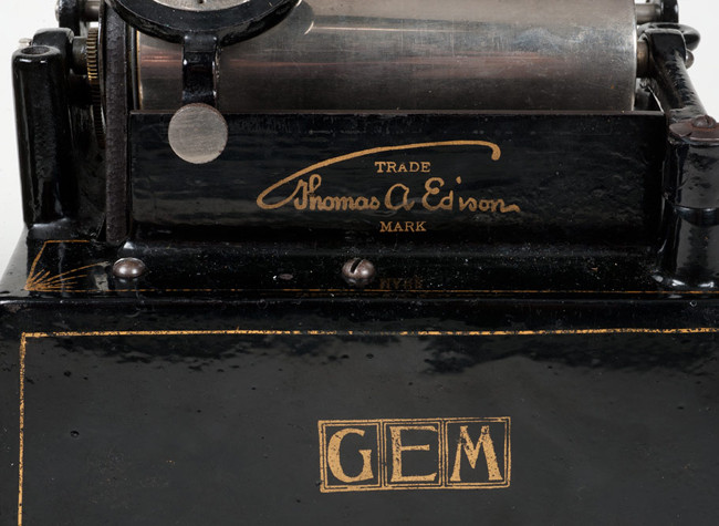 Fonógrafo modelo Gem ptte,  con bocina original y cilindros de cera, 1888