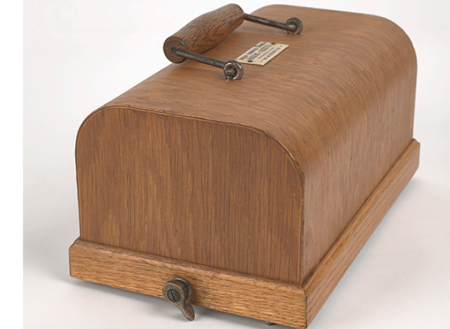 Caja de fonógrafo (Signatura BNEM CE2717)