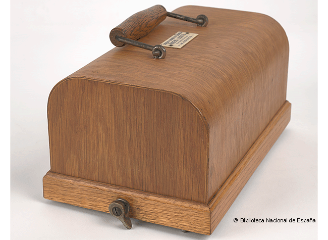 Caja de fonógrafo (Signatura BNEM CE2717)