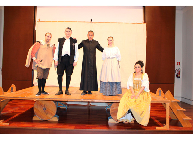 Compañía Corrales de Comedia Teatro representando 