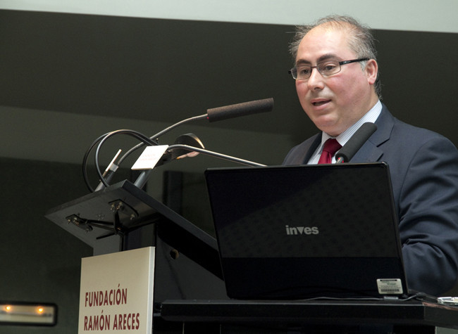 Alfonso Sánchez Mairena (Subdirección General de Archivos Estatales, PARES). Jornada de Web semántica en archivos, bibliotecas y museos / Madrid, 10 de abril de 2014