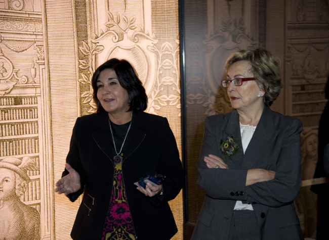Glòria Pérez Salmerón, Directora General de la BNE y Charo Otegui, Presidenta de Acción Cultural Española (AC/E)