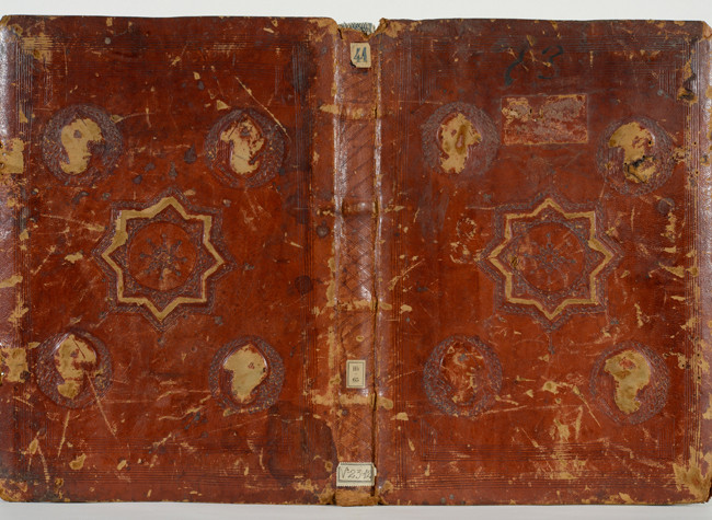 Honoré Bouvet (1345?-1405?) . Arbre des batailles [Manuscrito] . Inc.: Maintenant puisque vous bien veez coment (h. 6)... Exp.: a la sainte gloire de paradis. Amen (h. 128) . S.XIV. BNE, Vitr/23/12