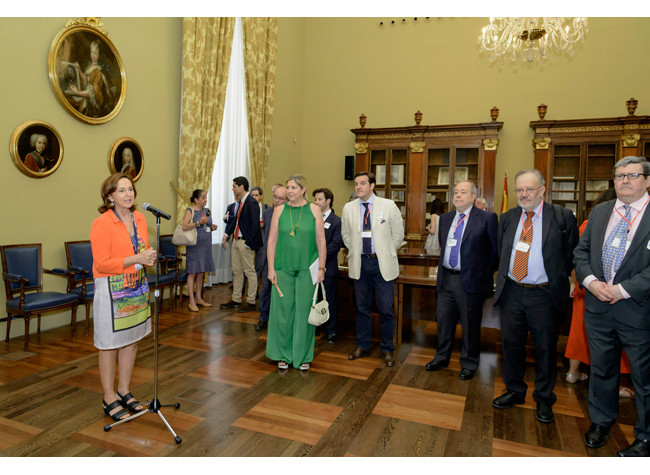 Visita de los directores del Instituto Cervantes a la BNE