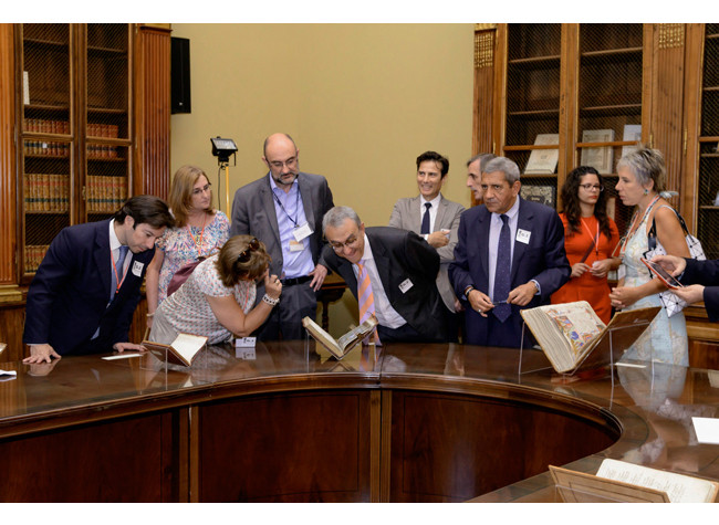 Visita de los directores del Instituto Cervantes a la BNE