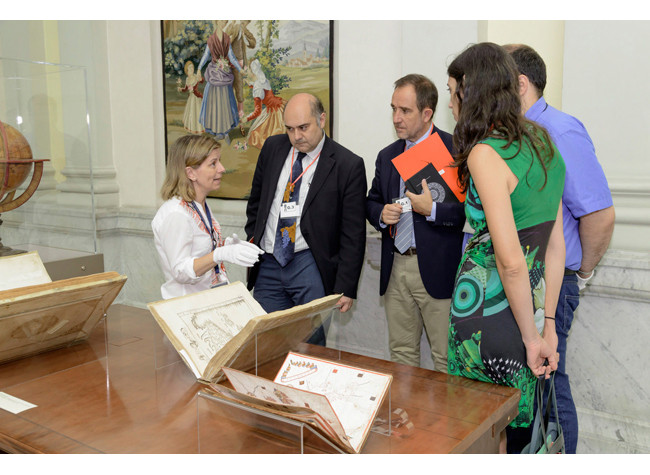 Visita de los directores del Instituto Cervantes a la BNE