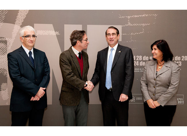 El Embajador de los Estados Unidos de América, Alan D. Solomont, el Secretario de Estado de Cultura, José María Lassalle, la Directora de la Biblioteca Nacional de España,  Glòria Pérez-Salmerón y el comisario de la exposición, Jorge García en la inauguración de El ruido alegre. Jazz en la BNE