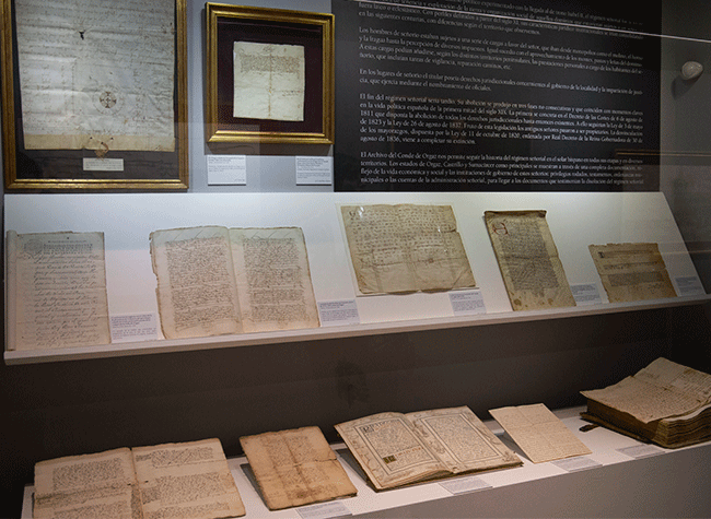Montaje de la exposición El Archivo del Conde de Orgaz
