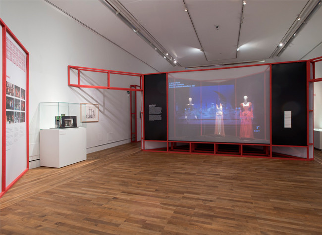 Montaje de la exposición Lope y el Teatro del Siglo de Oro