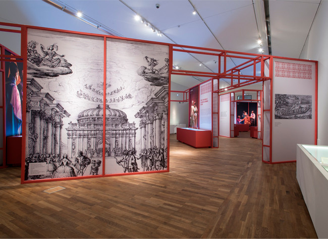 Montaje de la exposición Lope y el Teatro del Siglo de Oro