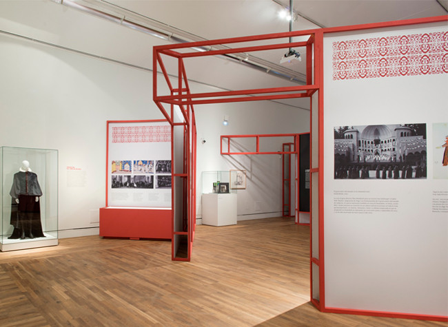 Montaje de la exposición Lope y el Teatro del Siglo de Oro